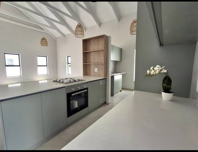 2 BEDROOM HOUSE FOR SALE IN BRITANNIA BAY